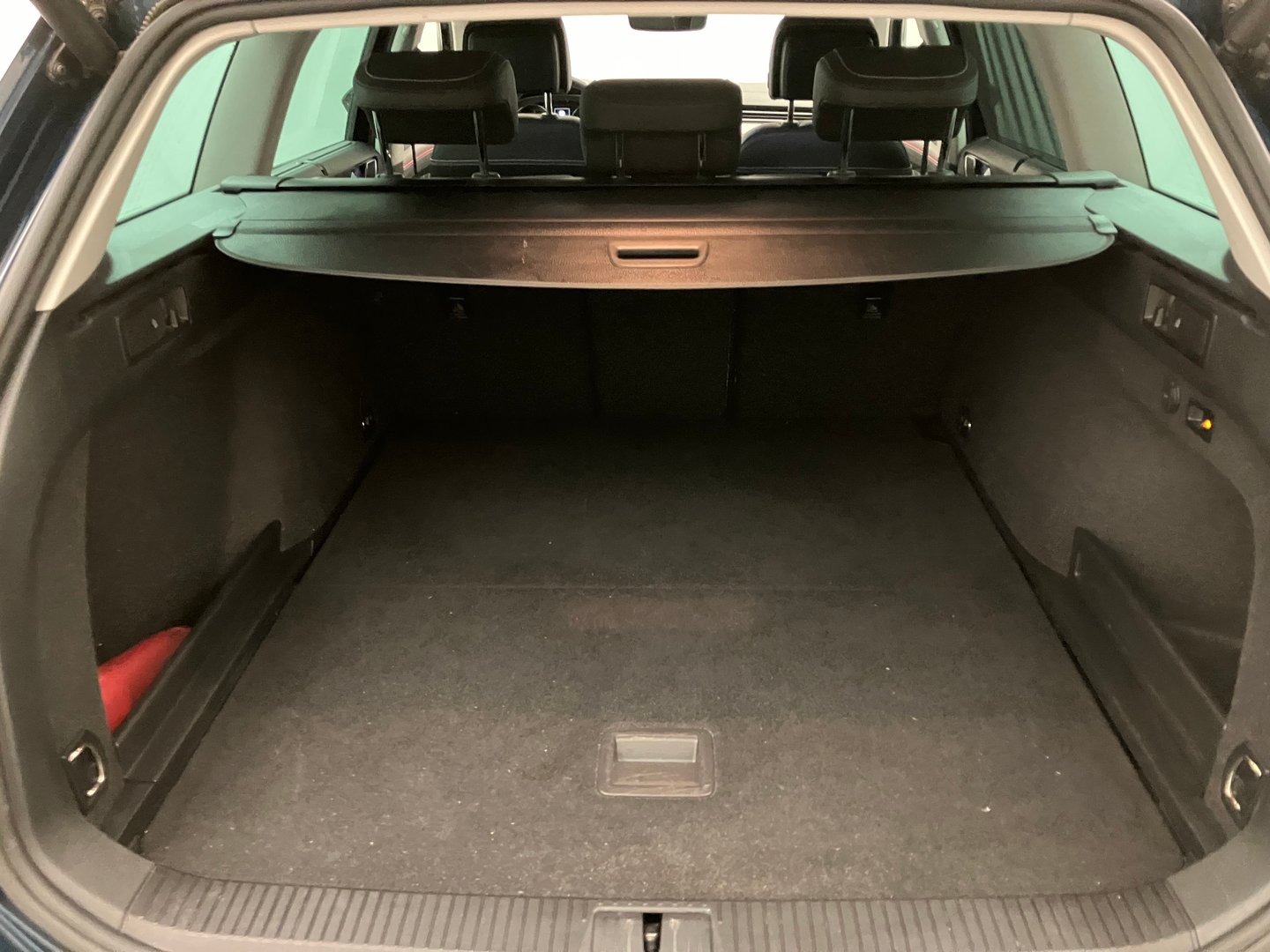 VW Passat Variant Elegance TDI | Bild 26 von 30
