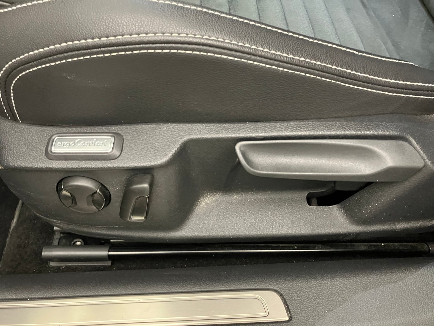 VW Passat Variant Elegance TDI | Bild 10 von 30
