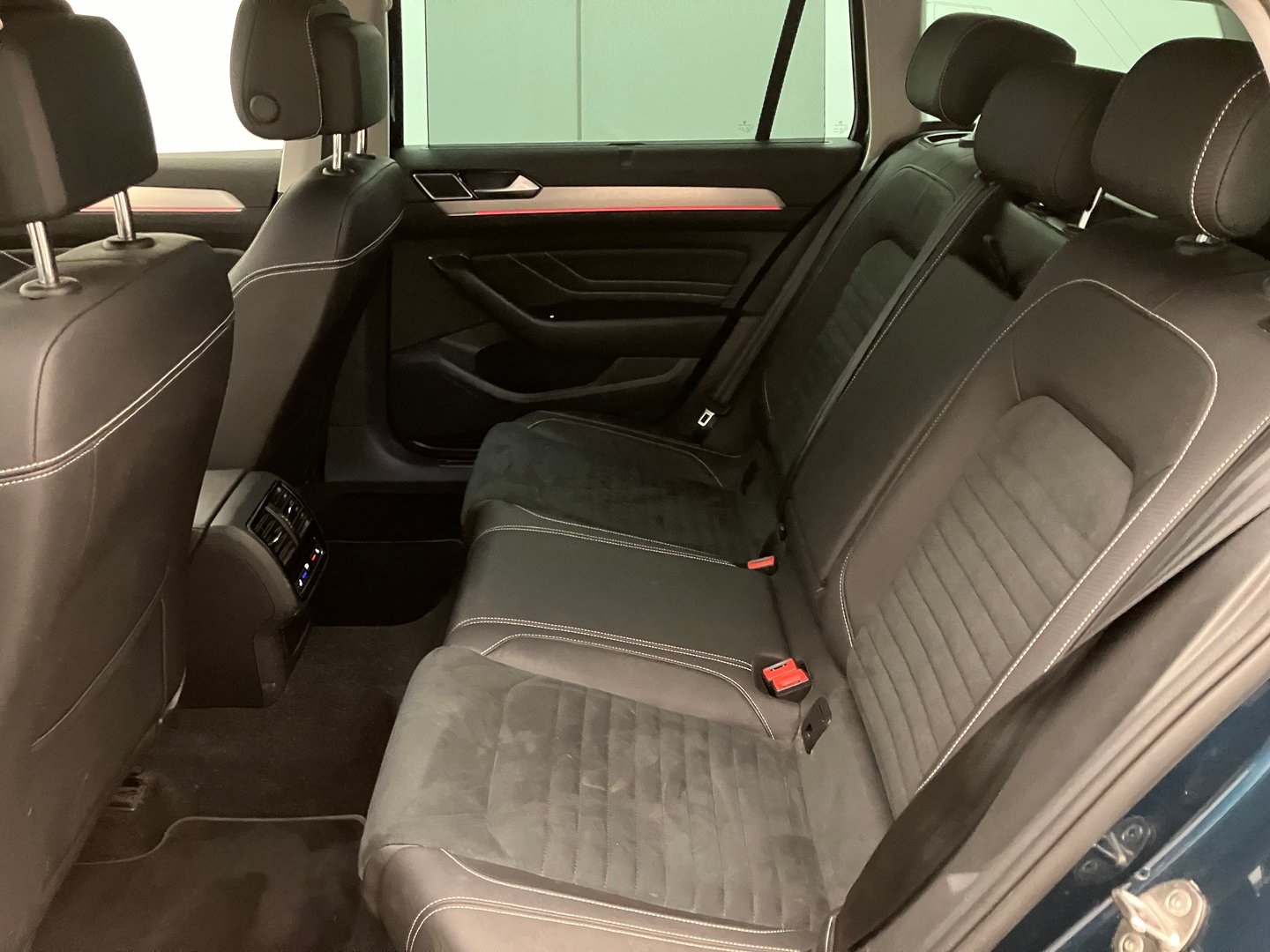 VW Passat Variant Elegance TDI | Bild 25 von 30