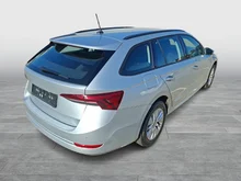 Škoda Octavia Combi 4x4 Ambition TDI DSG in Brillant-Silber Metallic