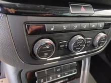 VW Sharan Bus+ TDI SCR 4MOTION DSG 5-Sitzer in Deep Black Perleffekt