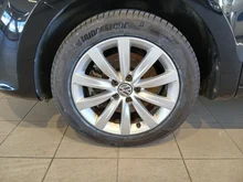 VW Sharan Bus+ TDI SCR 4MOTION DSG 5-Sitzer in Deep Black Perleffekt