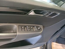 VW Sharan Bus+ TDI SCR 4MOTION DSG 5-Sitzer in Deep Black Perleffekt