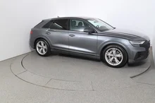 Audi Q8 55 TFSI e quattro in daytonagrau perleffekt