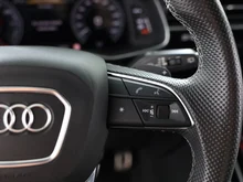Audi Q8 55 TFSI e quattro in daytonagrau perleffekt