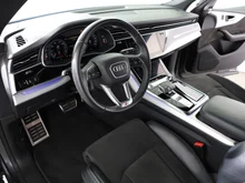 Audi Q8 55 TFSI e quattro in daytonagrau perleffekt
