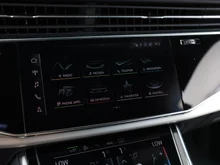 Audi Q8 55 TFSI e quattro in daytonagrau perleffekt