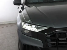 Audi Q8 55 TFSI e quattro in daytonagrau perleffekt