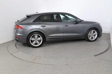 Audi Q8 55 TFSI e quattro in daytonagrau perleffekt