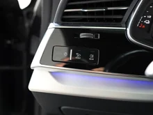 Audi Q8 55 TFSI e quattro in daytonagrau perleffekt