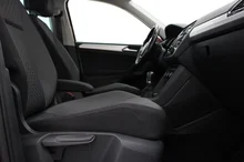 VW Tiguan Sky TSI ACT OPF in Ruby Red Met.