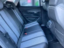 Peugeot 3008 1,2 PureTech 130 S&S ECO Allure in schwarz - metallic