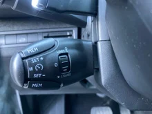 Peugeot 3008 1,2 PureTech 130 S&S ECO Allure in schwarz - metallic