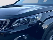 Peugeot 3008 1,2 PureTech 130 S&S ECO Allure in schwarz - metallic