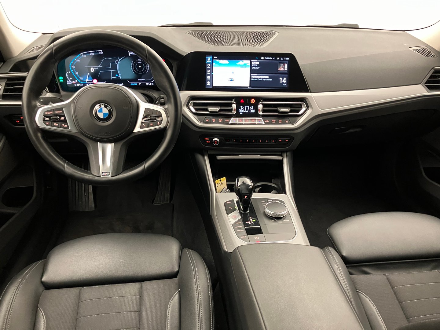 BMW 318d 48 V Aut. | Bild 13 von 31