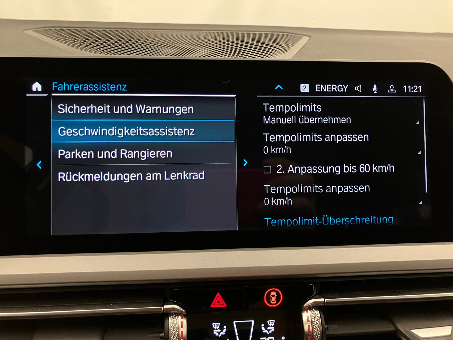 BMW 318d 48 V Aut. | Bild 20 von 31