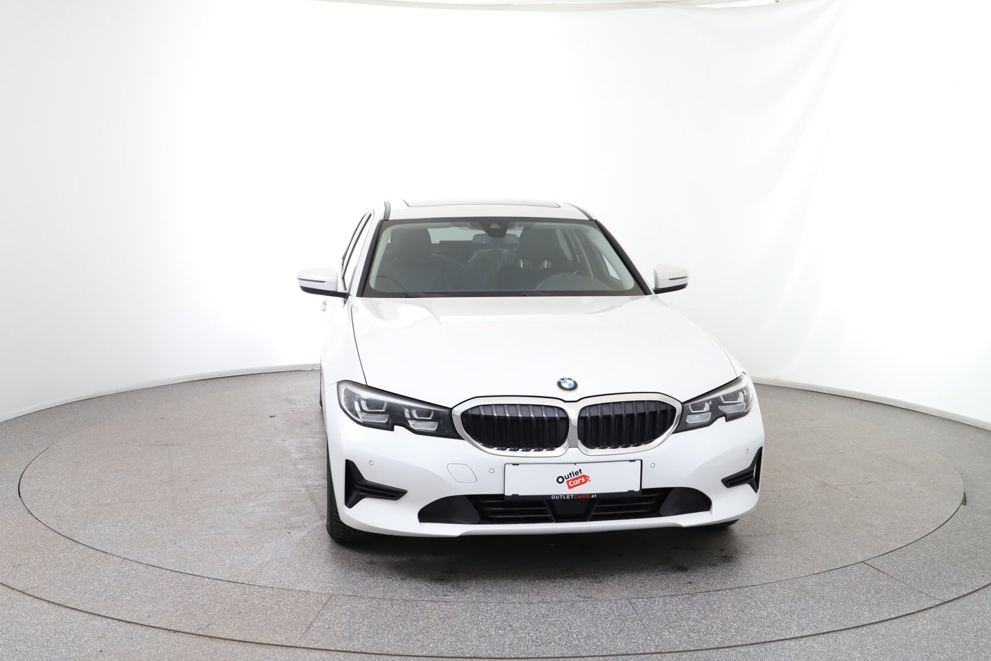 BMW 318d 48 V Aut. | Bild 8 von 31