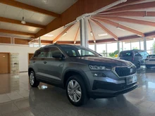 Škoda Karoq Selection TSI DSG ACT in Graphit-Grau Metallic