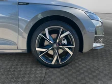 Škoda Octavia Combi Sportline TSI mHEV DSG in Graphit-Grau Metallic