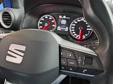 SEAT Arona Xperience 1.0 TSI in Saphir-Blau Metallic
