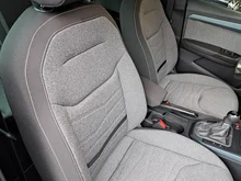 SEAT Arona Xperience 1.0 TSI in Saphir-Blau Metallic