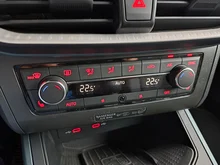SEAT Arona Xperience 1.0 TSI in Saphir-Blau Metallic