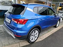 SEAT Arona Xperience 1.0 TSI in Saphir-Blau Metallic