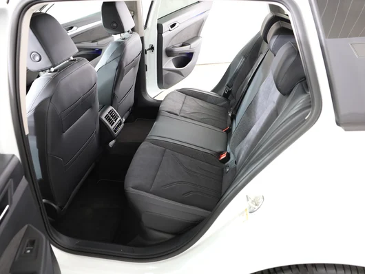 Bild eines VW Golf Variant Business TDI