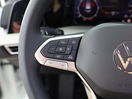 Bild eines VW Golf Variant Business TDI