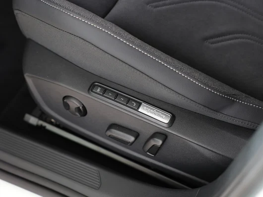 Bild eines VW Golf Variant Business TDI