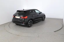 Thumbnail-Foto von Fahrzeug
