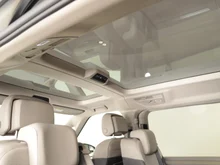 VW Multivan Edition eHybrid 180 kW 4MOTION in Candyweiß/Dach Deepblack