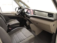 VW Multivan Edition eHybrid 180 kW 4MOTION in Candyweiß/Dach Deepblack