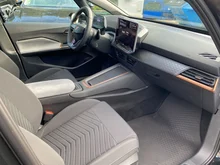 CUPRA Born X 60/63 150kW/204PS in Nacht-Schwarz Metallic