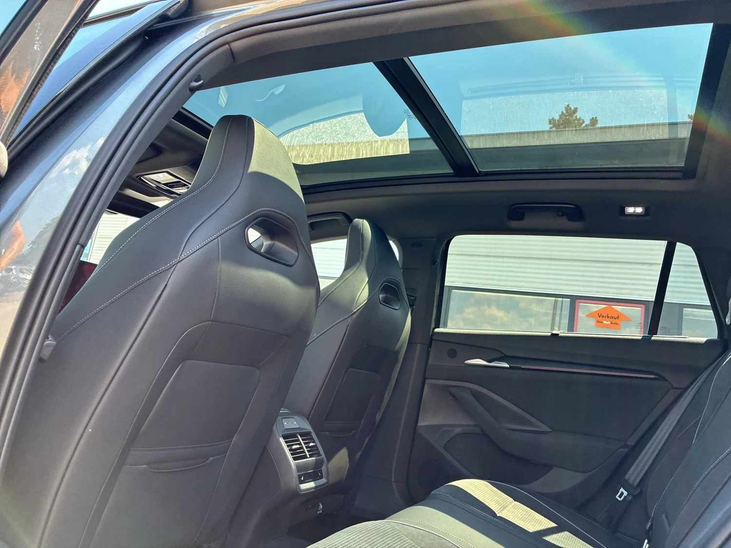 Bild eines Škoda Superb Combi Sportline TSI mHEV DSG