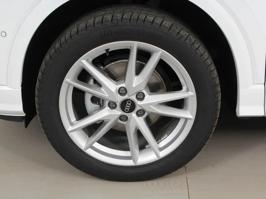Bild eines Q2 35 TFSI admired