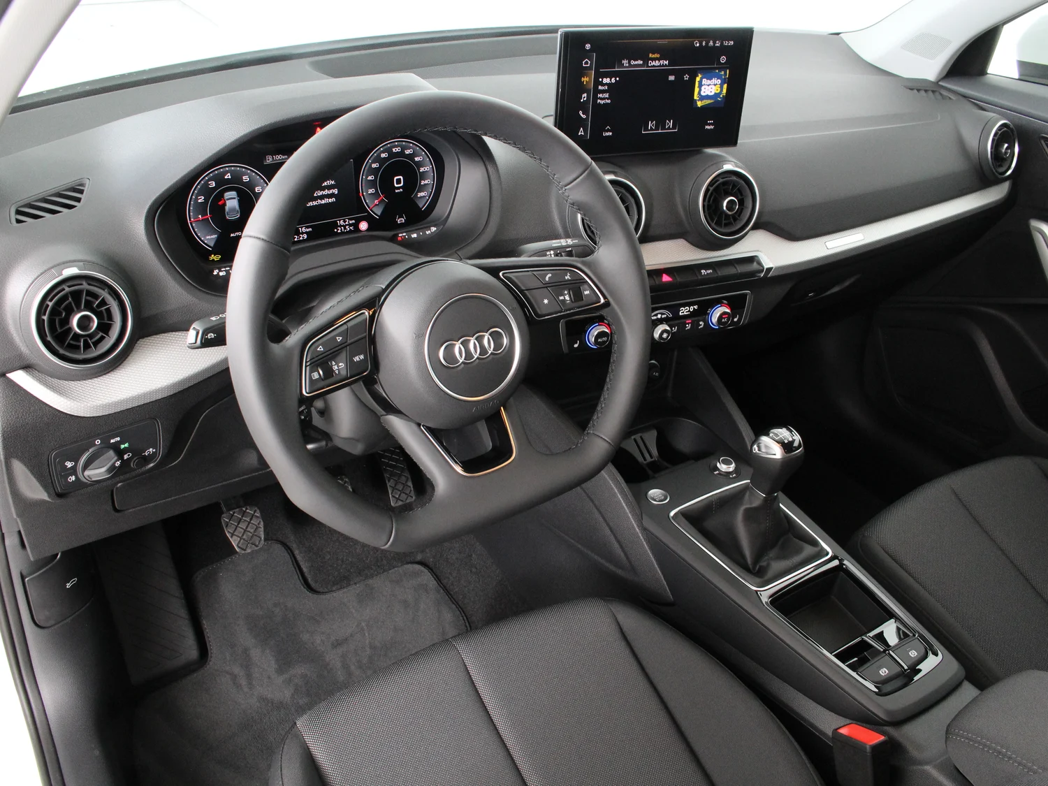 Bild eines Q2 35 TFSI admired