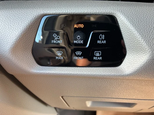 Bild eines VW Multivan Business ÜH TDI