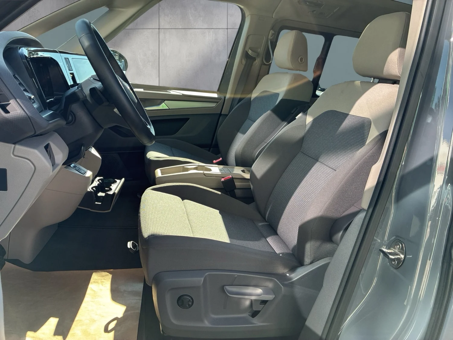 Bild eines VW Multivan Business ÜH TDI