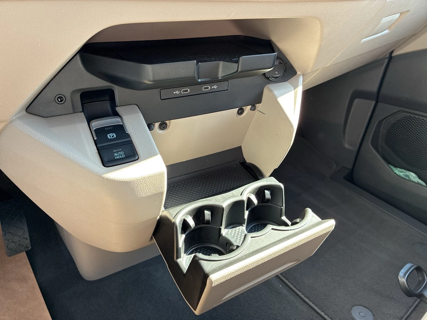 Bild eines VW Multivan Business ÜH TDI