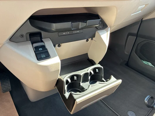 Bild eines VW Multivan Business ÜH TDI