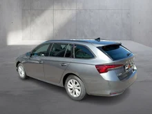 Škoda Octavia Combi Selection TDI DSG in Graphit-Grau Metallic