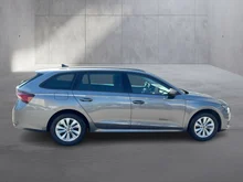 Škoda Octavia Combi Selection TDI DSG in Graphit-Grau Metallic