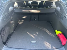 VW ID.7 Tourer GTX 4MOTION 250kW Business in Aquamarinblau Dach Schwarz