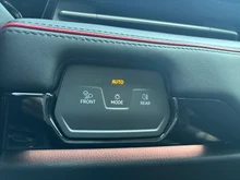 VW ID.7 Tourer GTX 4MOTION 250kW Business in Aquamarinblau Dach Schwarz
