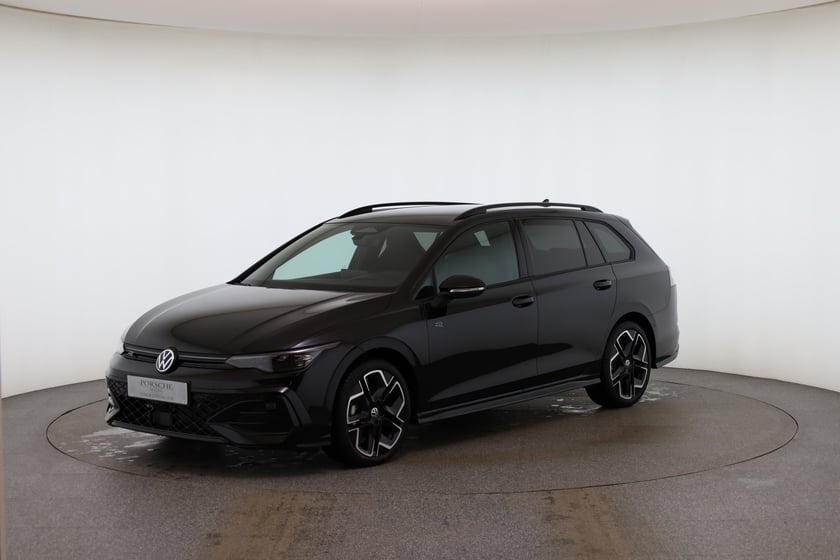VW Golf Variant Sport mHeV DSG