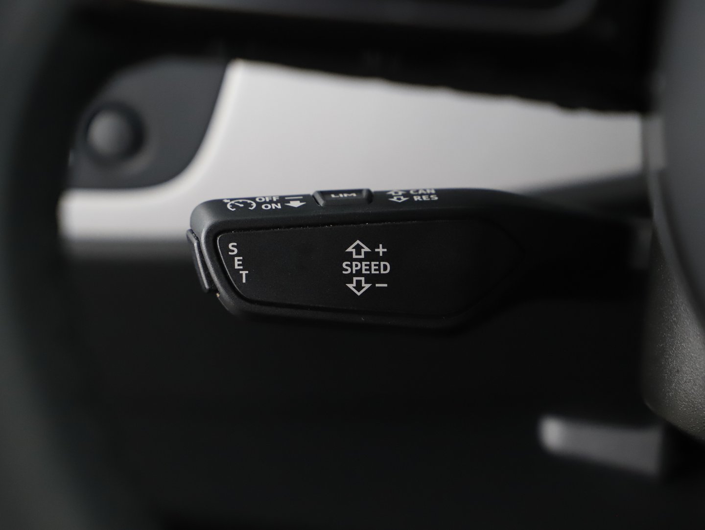 Audi A4 Avant 35 TDI | Bild 10 von 21