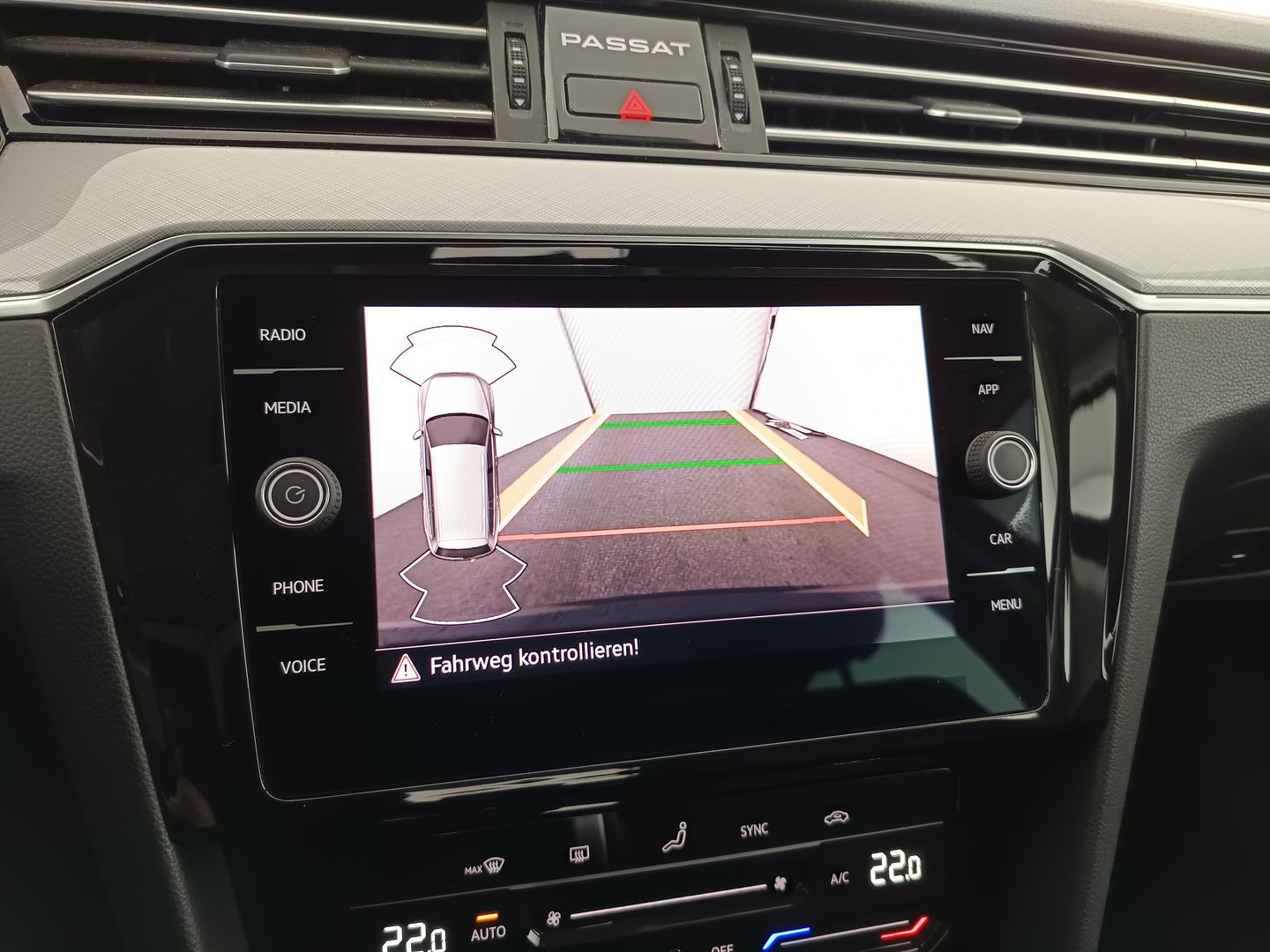 VW Passat Variant Business TDI DSG | Bild 19 von 33