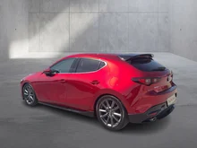 Mazda 3 e-Skyactiv-G122 Exclusive-Line in mittelrot - metallic-perleffekt