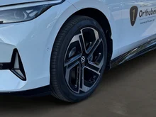 VW ID.7 Tourer GTX 4MOTION 250kW Business in Gletscherweiß Metallic Dach Schwarz